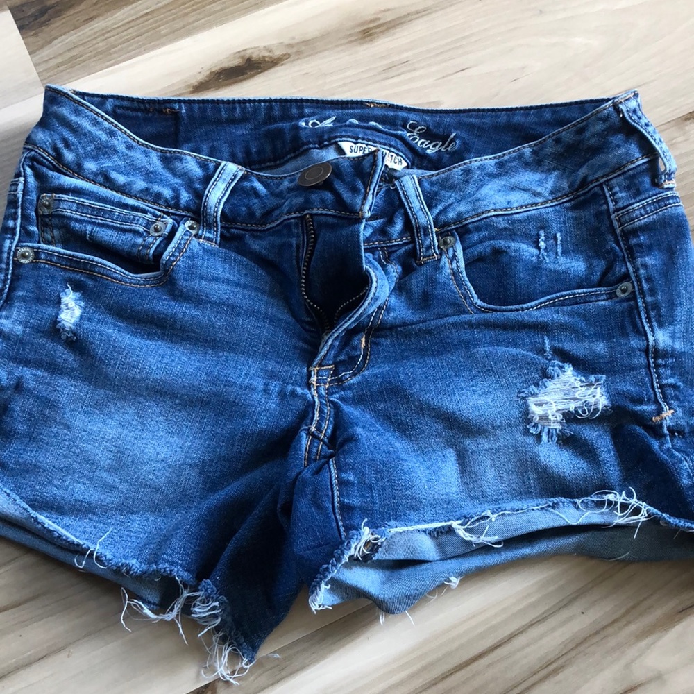AE WOMENS SHORTS